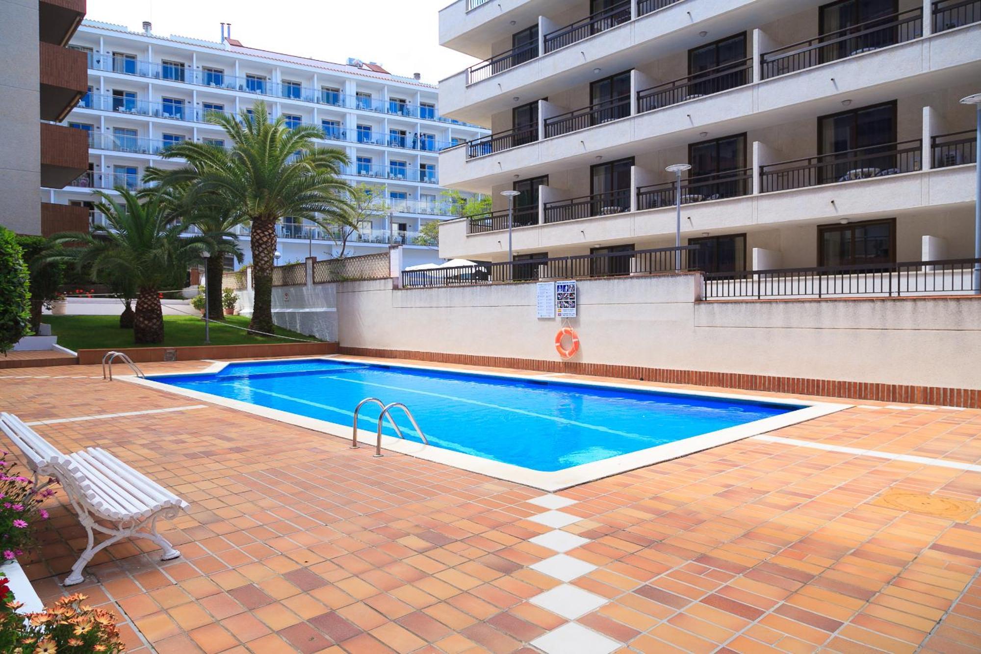 Uhc Casalmar Apartments Salou Esterno foto